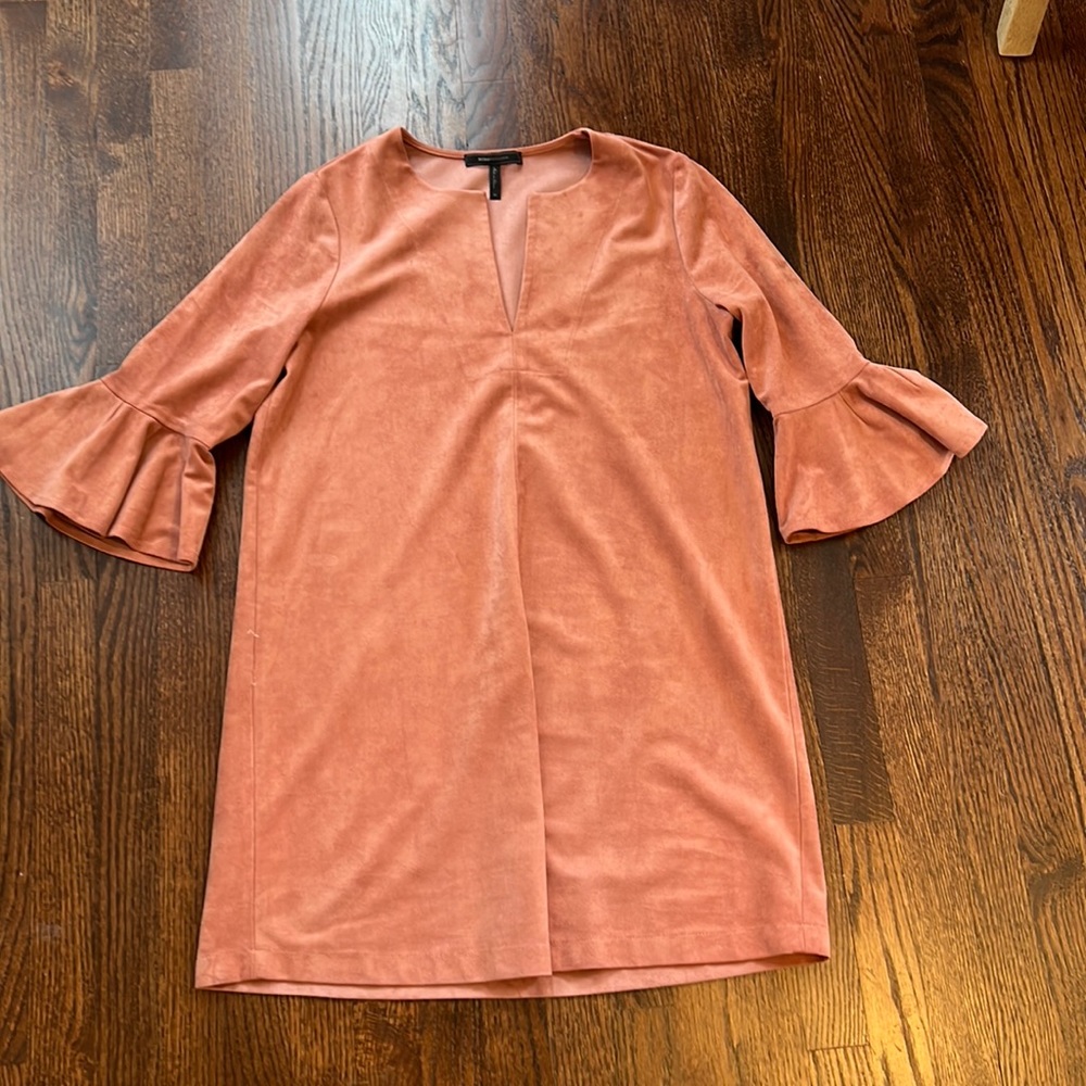 BCBG MaxAzria faux suede pink dresses fits loose with long sleeves